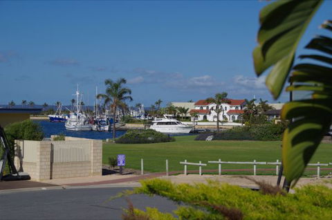 Marina Park View - Dalby Accommodation 8
