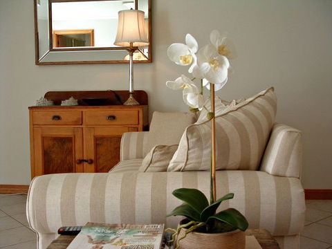 17 QED Lakehouse - Dalby Accommodation 4