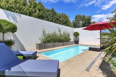 Barossa White House: The West Wing - Dalby Accommodation 5