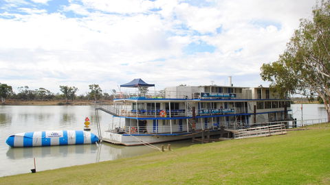 Murray River Queen Backpackers - Dalby Accommodation 0