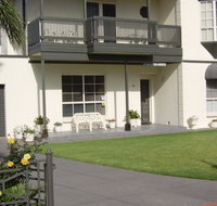 Glenelg Sea-Breeze BB - Dalby Accommodation