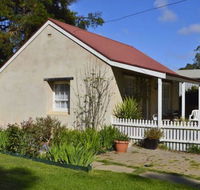 Almond Tree Cottage - Dalby Accommodation