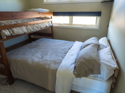 Alice's Palace Ocean Grove - Dalby Accommodation 7