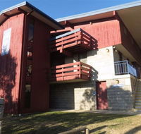 Araluen Lodge - Dalby Accommodation