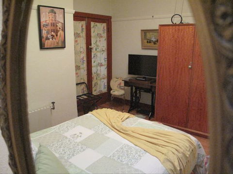 B&B Wodonga - Art Deco Accommodation - Dalby Accommodation 4
