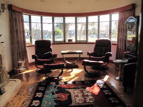 B&B Wodonga - Art Deco Accommodation - Dalby Accommodation 5