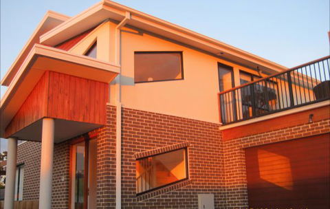 Barefoot Beach Stays - Dalby Accommodation 0