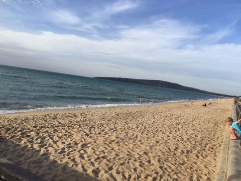 Barefoot Beach Stays - Dalby Accommodation 3