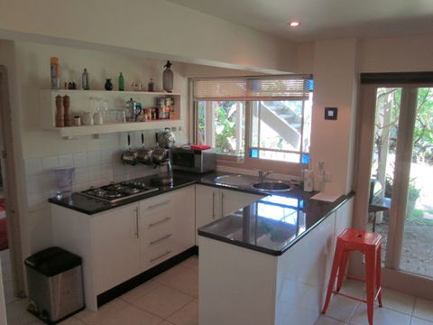 Bangalow Studio Apartment - Dalby Accommodation 2