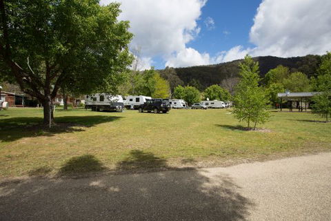 Bright Freeburgh Caravan Park - Dalby Accommodation 0