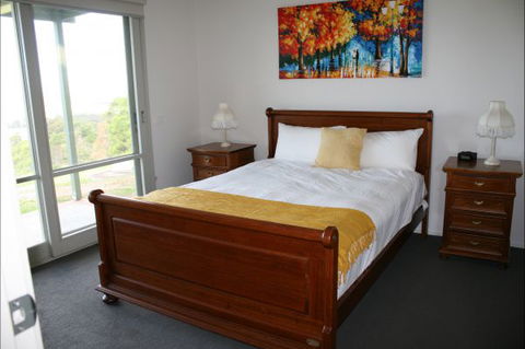 BTU Cottage Nowra Hill - Dalby Accommodation 1