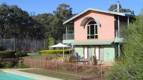 Bushmans Lookout - Dalby Accommodation 0