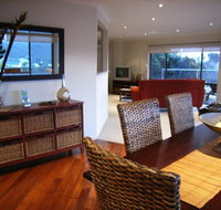 C-Deck Beach House Apartment - Dalby Accommodation