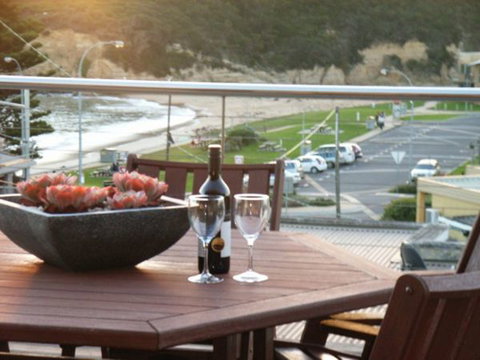 C-Deck Beach House Apartment - Dalby Accommodation 6
