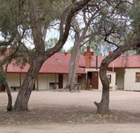 Chowilla Station Shearer's Quarters Accommodation - Dalby Accommodation