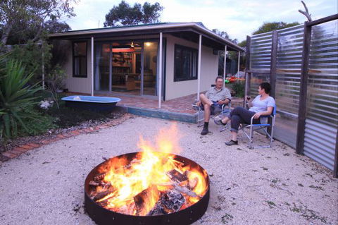 Coorong Cabins - Dalby Accommodation 6