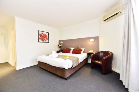 Diplomat Alice Springs - Dalby Accommodation 3