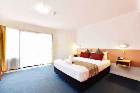 Diplomat Alice Springs - Dalby Accommodation 5