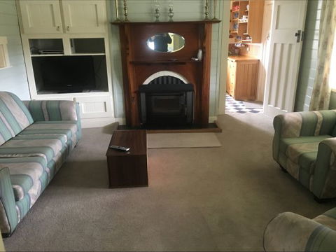 Fred's Place,  Derby - Dalby Accommodation 4