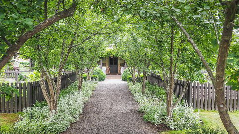 Kyneton Old Rectory - Dalby Accommodation 3
