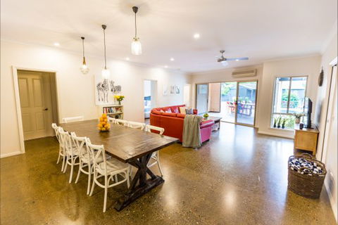 La Flotte - Dalby Accommodation 1