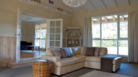 Sweetman Cottage - Dalby Accommodation 0