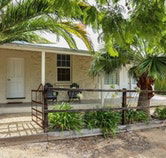 Milk Honey House - Dalby Accommodation