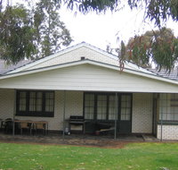 Naracoorte Cottages  Pinkerton Hill - Dalby Accommodation