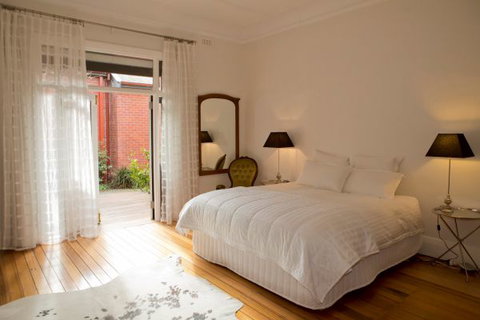 Mollisons - Dalby Accommodation 1