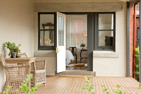 Mollisons - Dalby Accommodation 2