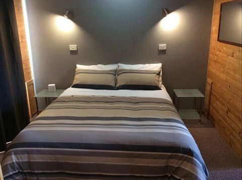 Mole Creek Cabins - Dalby Accommodation 4