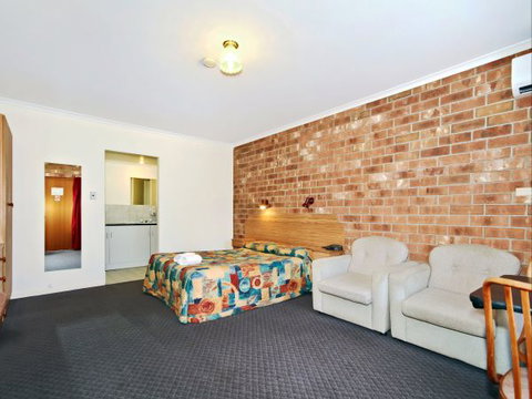 Motel Goolwa - Dalby Accommodation 4