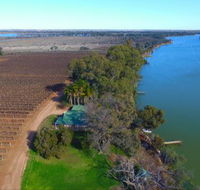Mundic Waterfront Cottages - Dalby Accommodation