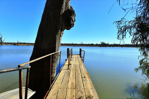 Mundic Waterfront Cottages - Dalby Accommodation 3