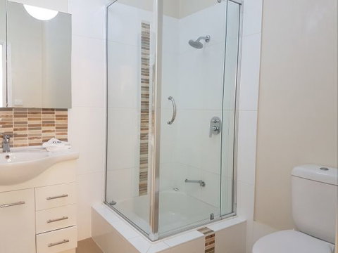 Newcastle Terraces And Apartments - NBC Apartments - Dalby Accommodation 3