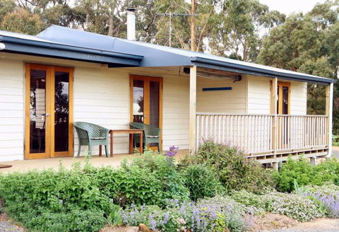 Oakhill Cottage - Dalby Accommodation 0