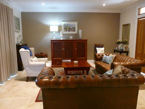 Paringa Grove Homestead - Dalby Accommodation 7