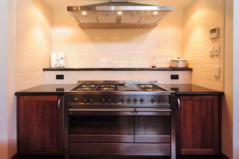 Reign Manor And Coach House - Dalby Accommodation 3