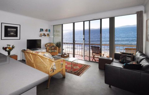 Rivermouth On Kingston Beach - Dalby Accommodation 0