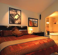 Riverview Rise Retreats - Dalby Accommodation