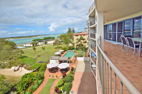 Sails Resort On Golden Beach - Dalby Accommodation 1