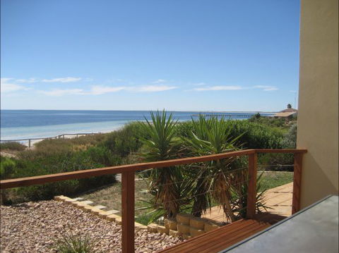 Sandcastles - Dalby Accommodation 2