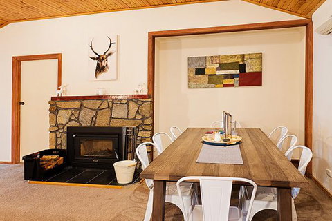 Snow Valley Lodge - Dalby Accommodation 3