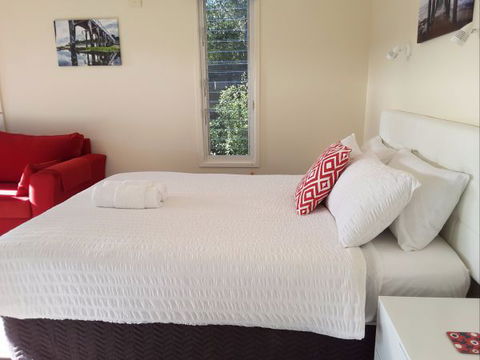 Springtide Studio Apartments - Dalby Accommodation 1
