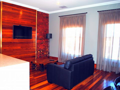 Sublime Spa Apartments On Murphy - Dalby Accommodation 2