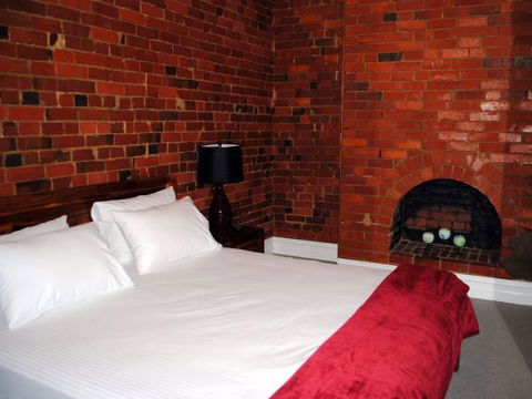 Sublime Spa Apartments On Murphy - Dalby Accommodation 3