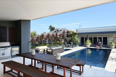 Sundara Beach House - Dalby Accommodation 0