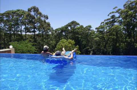 The Ridge Retreat Mollymook - Dalby Accommodation 6
