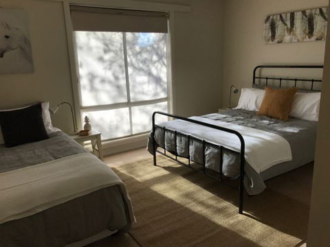 Townhouse On Deas - Dalby Accommodation 3