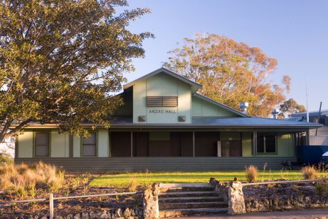 Urban Camp Melbourne - Dalby Accommodation 0